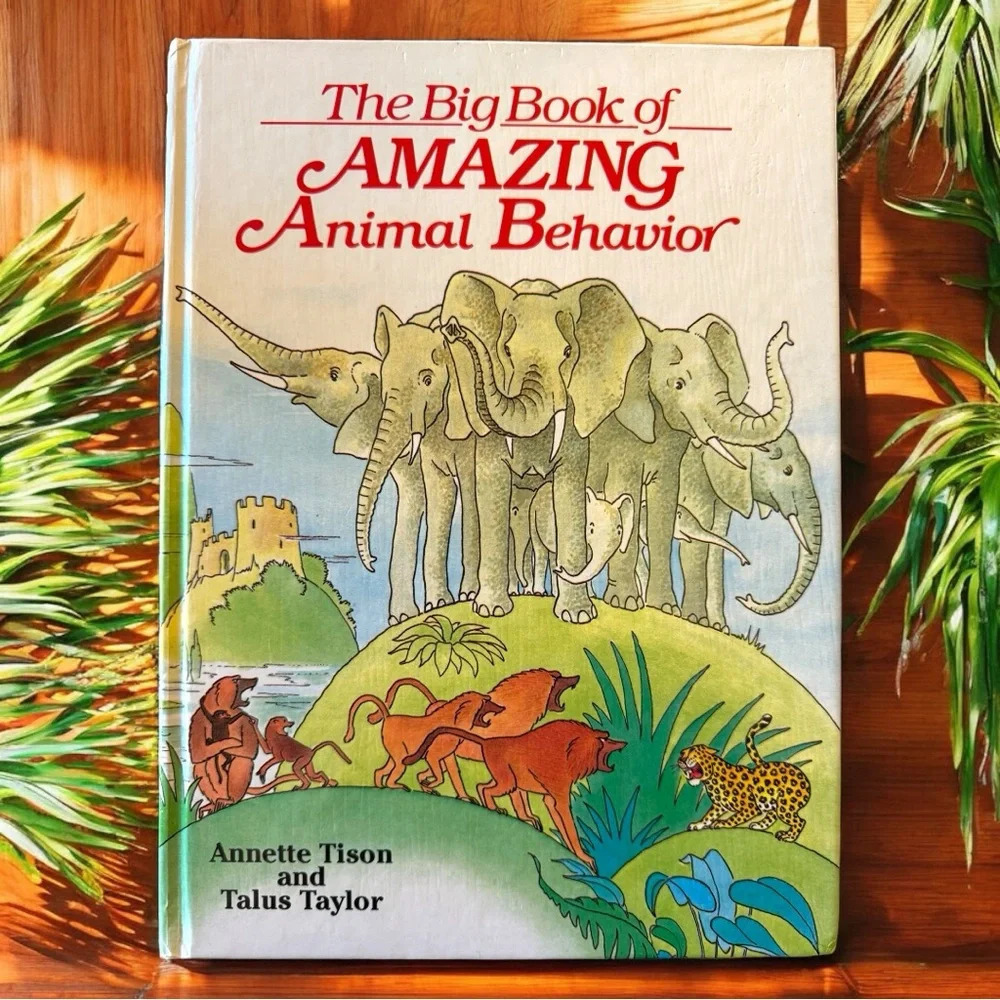 VINTAGE 1987 “The Big Book of Amazing Animal Behavior” Hardcover